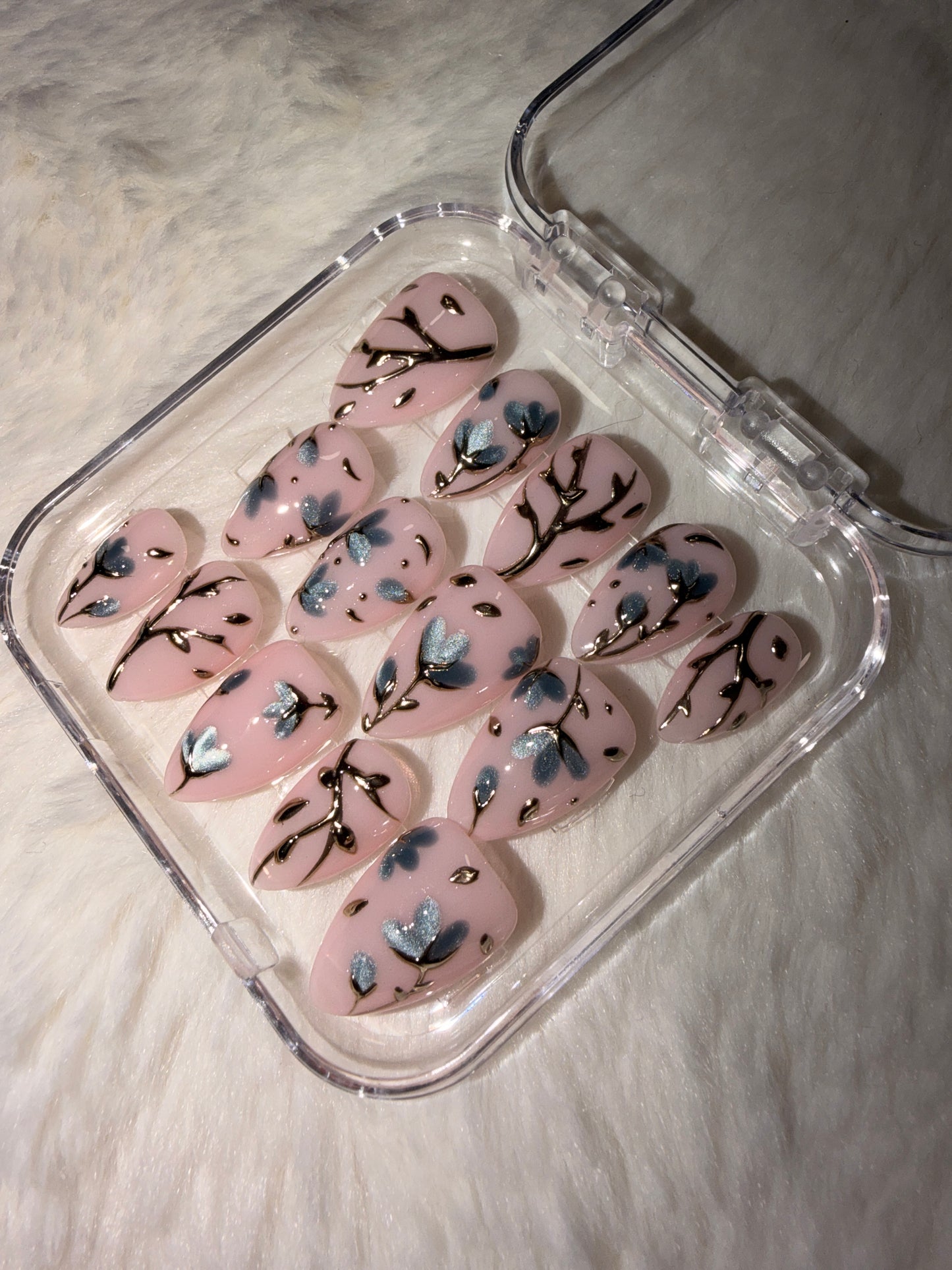 Cateye Flowers w/ Gold Stems