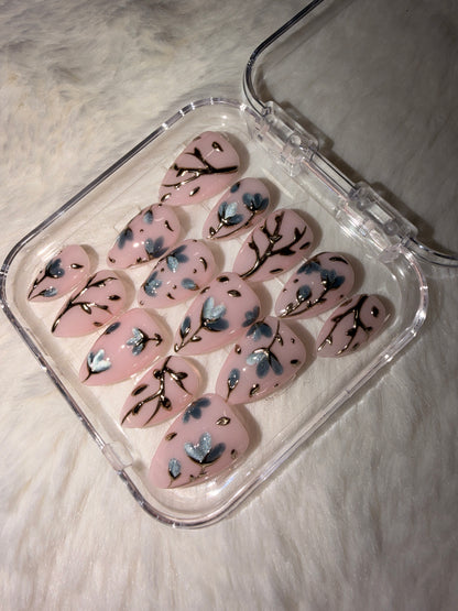 Cateye Flowers w/ Gold Stems
