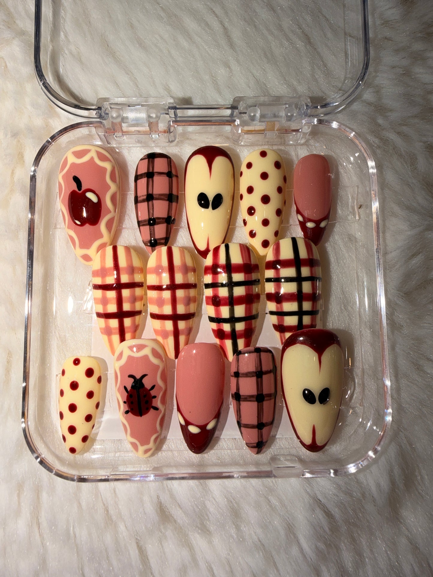 Plaid Red Apple
