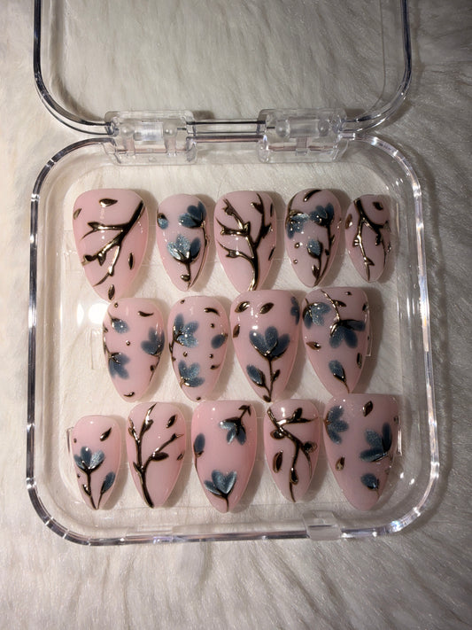 Cateye Flowers w/ Gold Stems